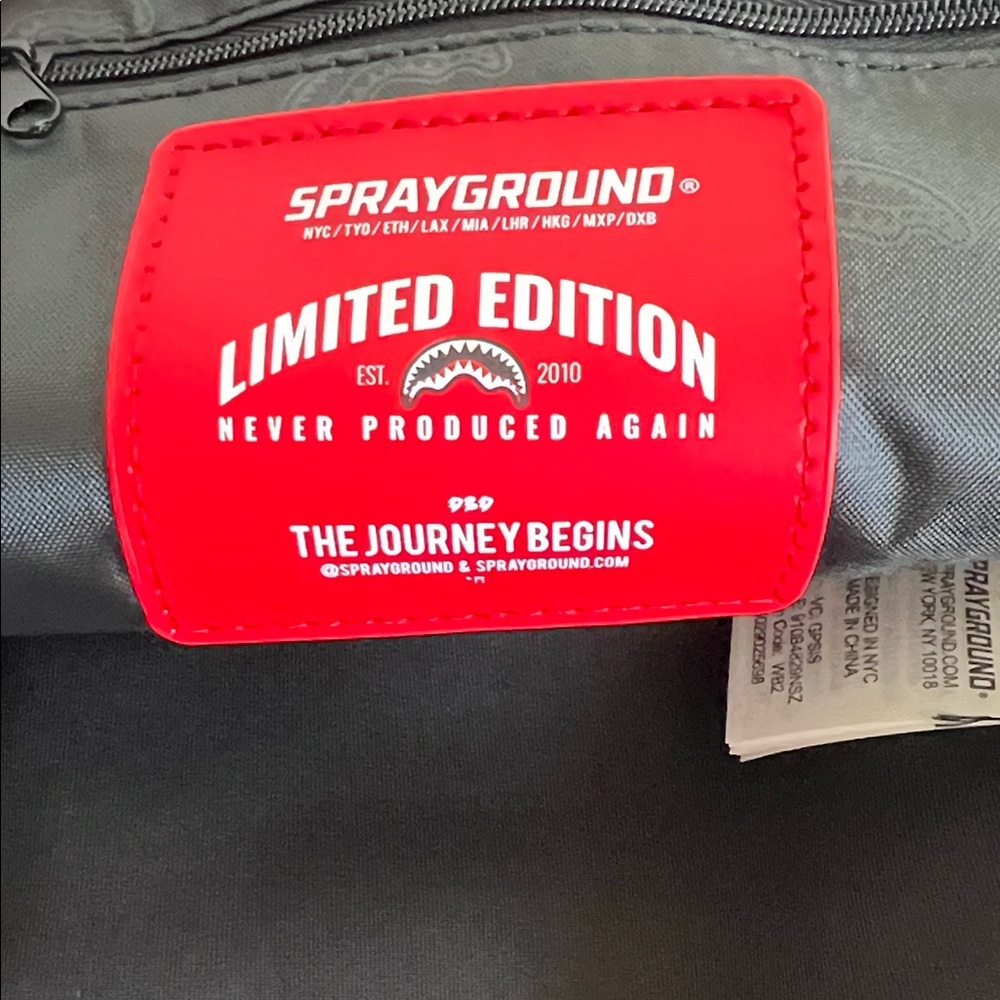 Sprayground LIMITED EDITION Trinity Camo Sling - Picture 5 of 7